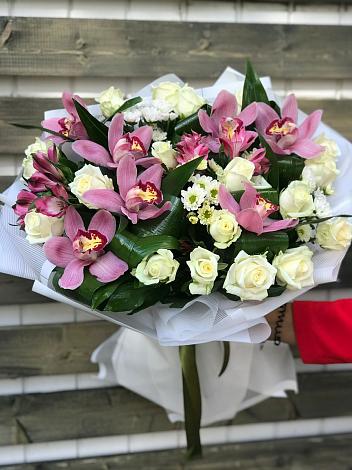 Букет цветов из: Розы и Хризантемы в Полевском Свердловская область