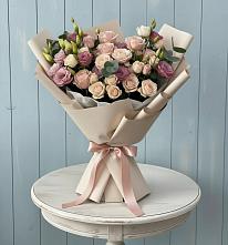 Букет цветов из:  Розы и Лизиантусы в Полевском Свердловская область