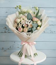 Букет цветов из:  Розы и Лизиантусы в Полевском Свердловская область