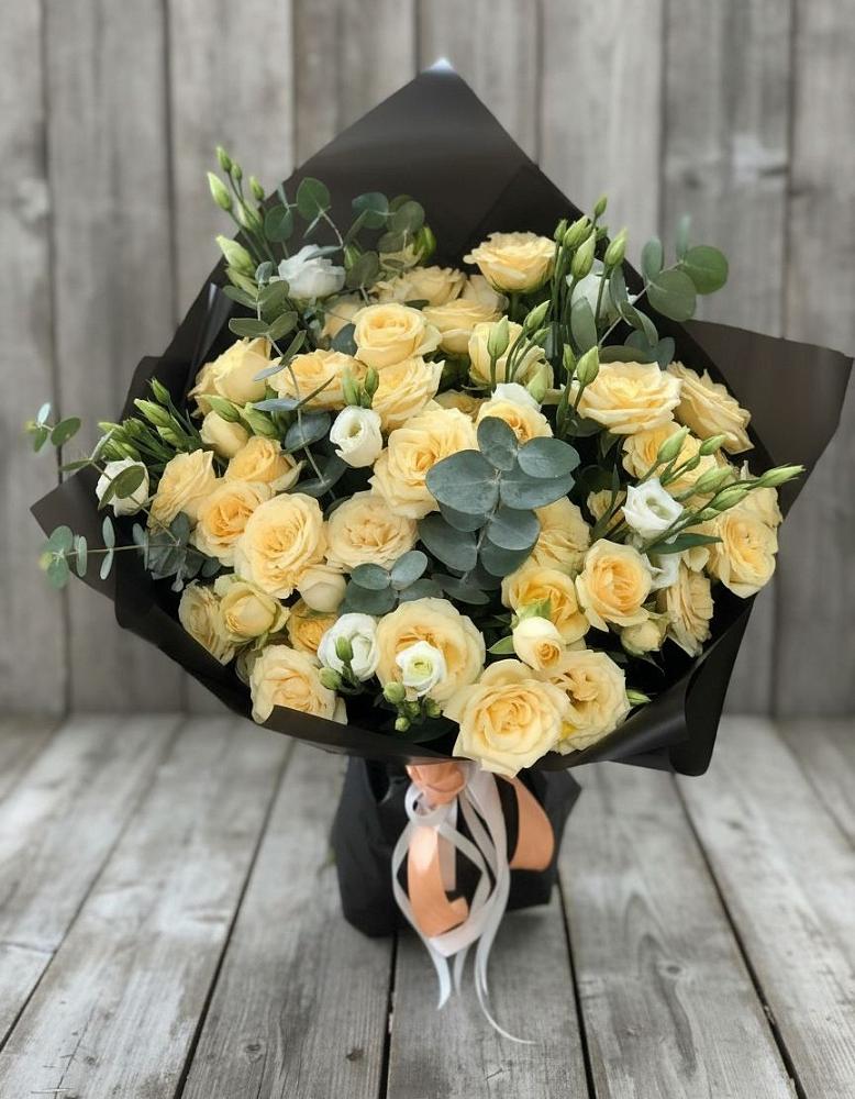 Букет цветов из: Розы и Лизиантусы в Полевском Свердловская область