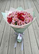 Букет цветов из:  Альстромерии в Полевском Свердловская область