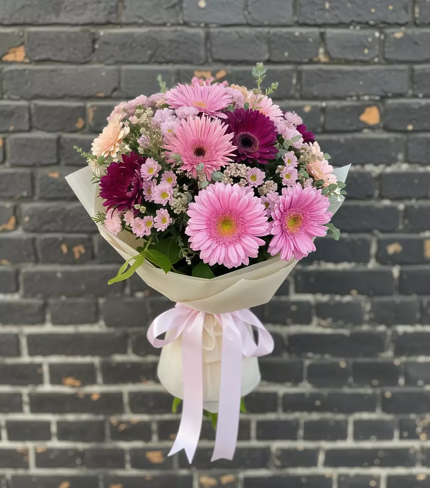 Букет цветов из: Герберы и Хризантемы в Полевском Свердловская область
