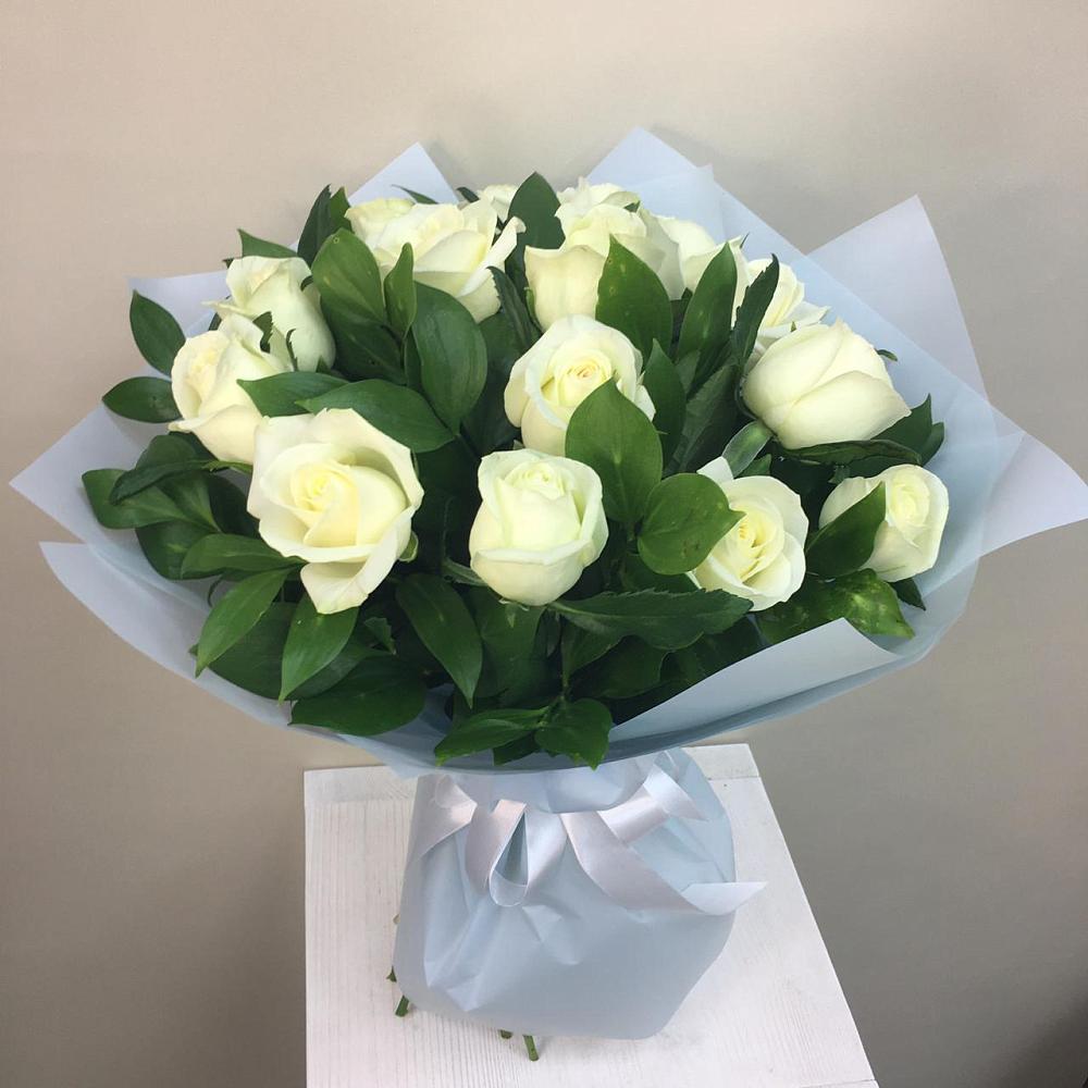 Букет 15 Белых роз Проуд в Полевском Свердловская область