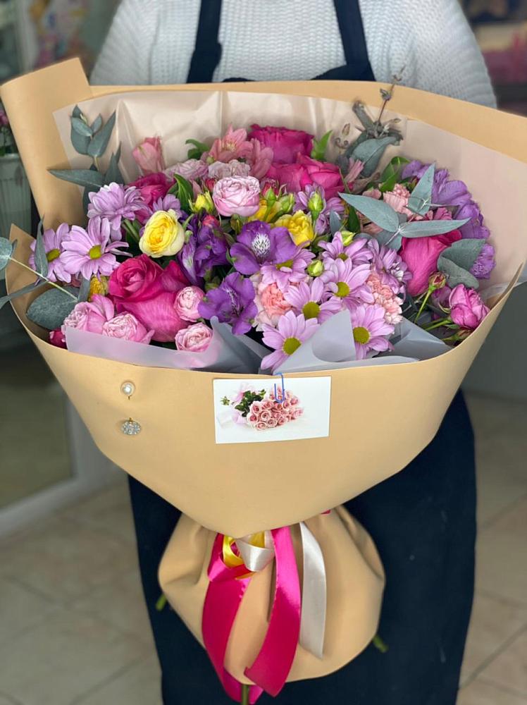 Букет цветов из: Хризантемы, Гвоздики и Альстромерии в Полевском Свердловская область