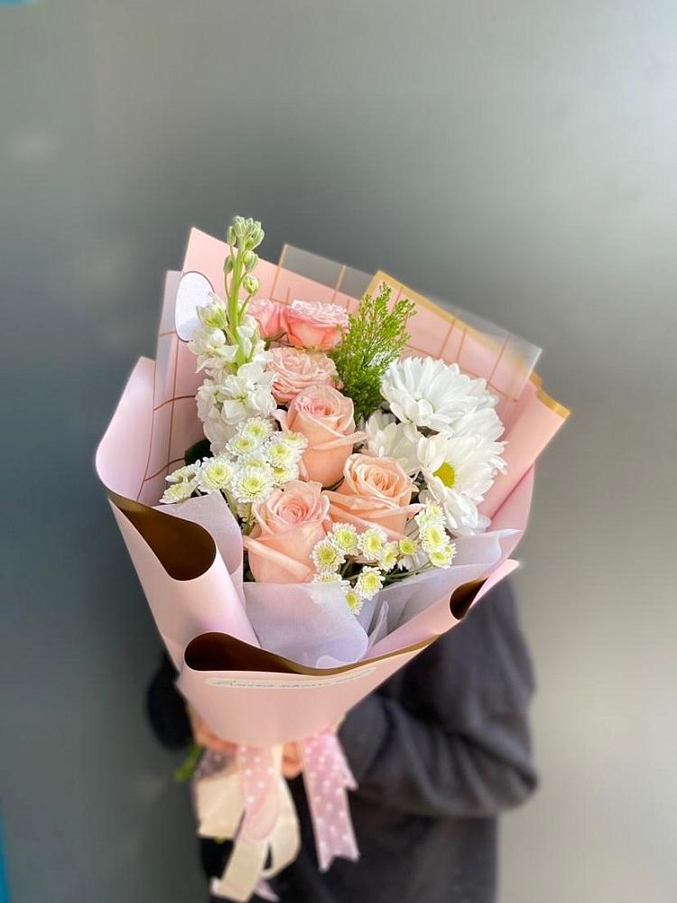 Букет цветов из: Хризантемы и Розы в Полевском Свердловская область