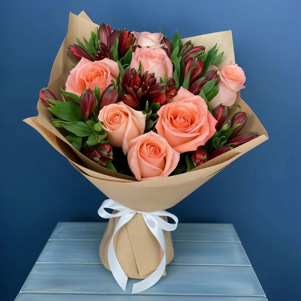 Букет цветов из: Розы и Альстромерии в Полевском Свердловская область