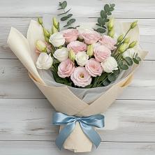 Букет цветов из:  Лизиантусы в Полевском Свердловская область