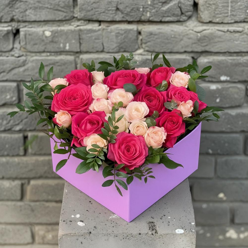 Цветочная композиция из Розы в коробке в Полевском Свердловская область