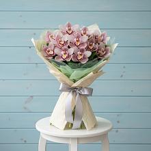 Букет цветов из:  Орхидеи и Розы #REPLACE_PRED# Полевском Свердловская область