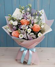 Букет цветов из:  Лизиантусы, Розы, Альстромерии и Гипсофила в Полевском Свердловская область