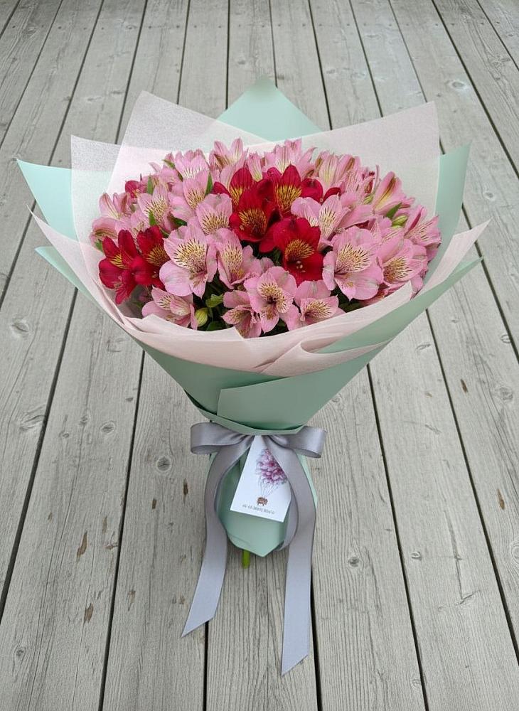 Букет цветов из: Альстромерии в Полевском Свердловская область