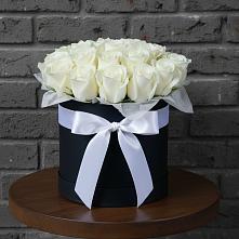 Цветочная композиция из Розы в шляпной коробке в Полевском Свердловская область